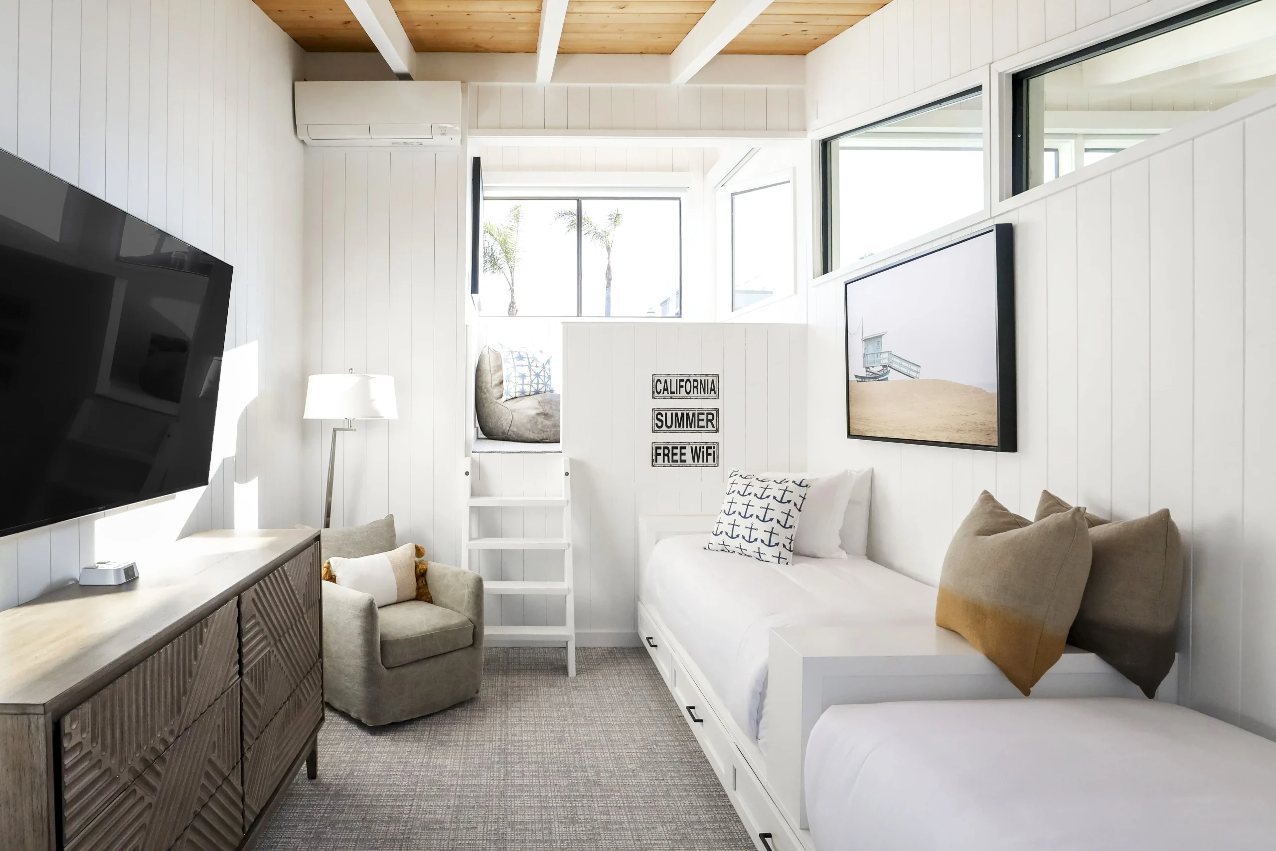 A room at a beachfront vacation rental in Del Mar, CA