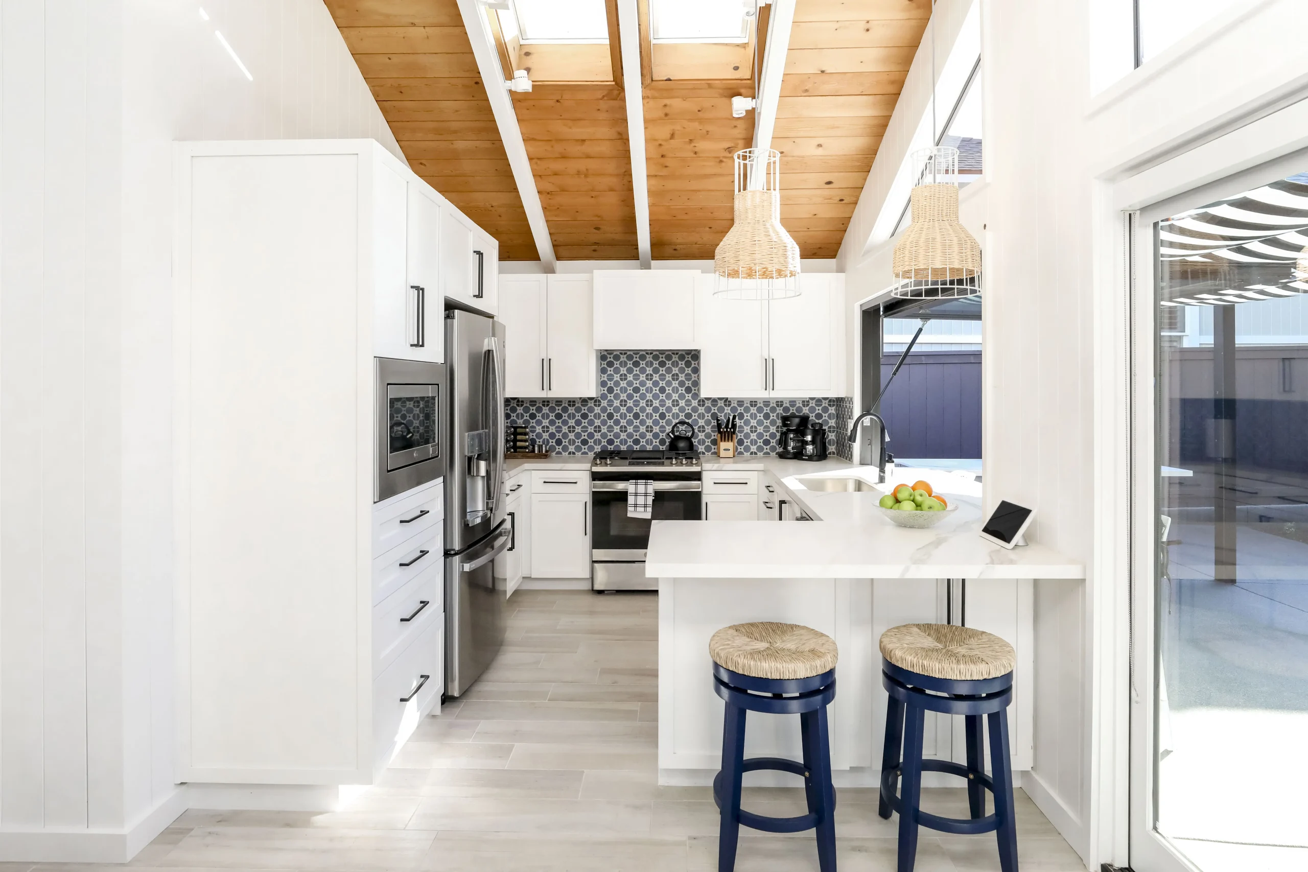 full kitchen with bar stools 