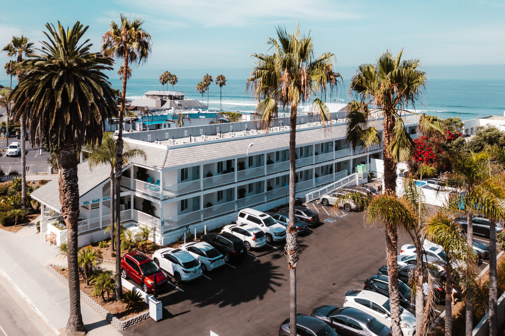 Beachfront Hotels San Diego | Amenities - Del Mar Beach Hotel